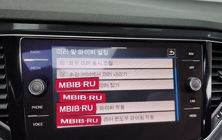 Volkswagen T-Roc I, 2021 год, 2 010 000 рублей, 19 фотография