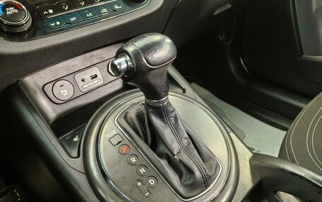 KIA Sportage III, 2010 год, 999 000 рублей, 12 фотография