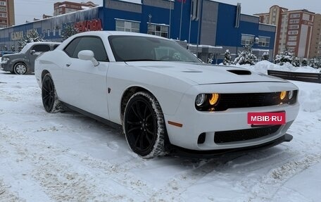 Dodge Challenger III рестайлинг 2, 2017 год, 3 300 000 рублей, 9 фотография