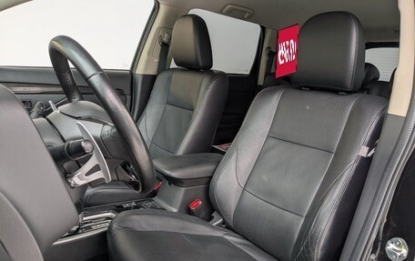 Mitsubishi Outlander III рестайлинг 3, 2017 год, 1 945 000 рублей, 21 фотография