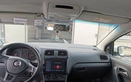 Volkswagen Polo VI (EU Market), 2017 год, 720 000 рублей, 13 фотография