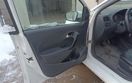 Volkswagen Polo VI (EU Market), 2017 год, 720 000 рублей, 11 фотография