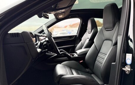 Porsche Cayenne III, 2024 год, 14 830 000 рублей, 17 фотография