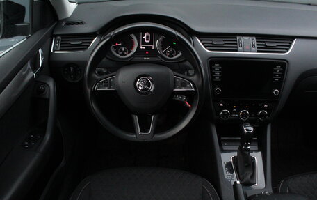 Skoda Octavia, 2018 год, 1 895 000 рублей, 10 фотография