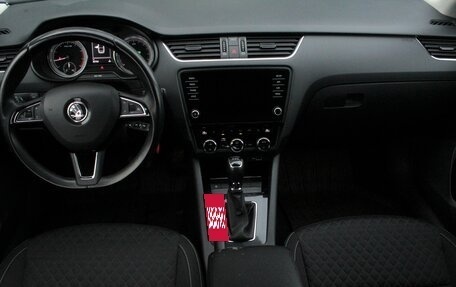 Skoda Octavia, 2018 год, 1 895 000 рублей, 8 фотография