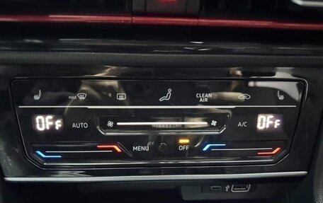 Volkswagen Lavida, 2023 год, 1 380 000 рублей, 10 фотография