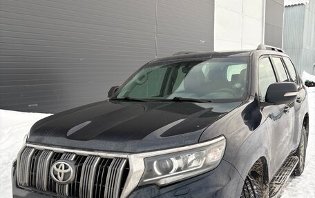 Toyota Land Cruiser Prado 150 рестайлинг 2, 2020 год, 5 600 000 рублей, 2 фотография