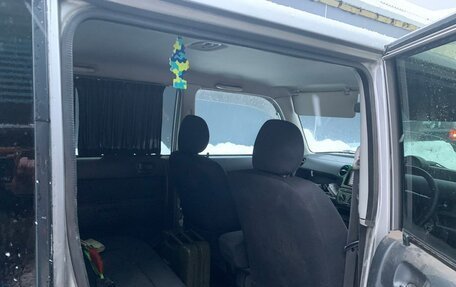 Toyota bB I рестайлинг, 2002 год, 250 000 рублей, 8 фотография