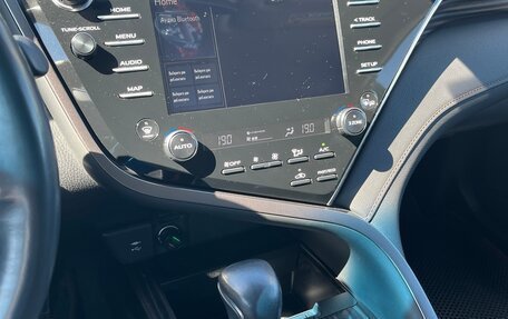 Toyota Camry, 2018 год, 2 900 000 рублей, 6 фотография