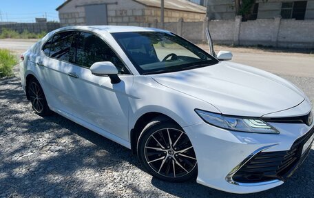 Toyota Camry, 2018 год, 2 900 000 рублей, 2 фотография