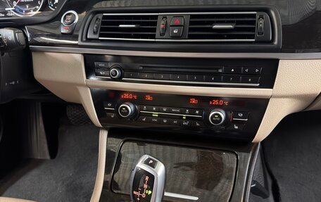 BMW 5 серия, 2014 год, 2 800 000 рублей, 15 фотография