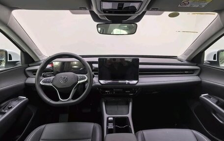 Volkswagen Lavida, 2025 год, 1 650 000 рублей, 6 фотография