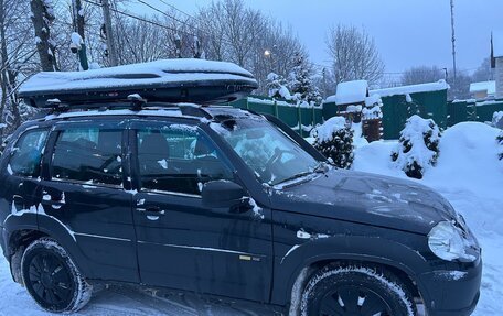 Chevrolet Niva I рестайлинг, 2016 год, 649 000 рублей, 2 фотография