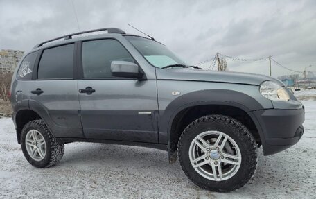 Chevrolet Niva I рестайлинг, 2015 год, 740 000 рублей, 3 фотография