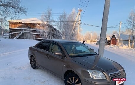 Toyota Avensis III рестайлинг, 2005 год, 680 000 рублей, 4 фотография