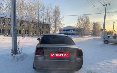 Toyota Avensis III рестайлинг, 2005 год, 680 000 рублей, 5 фотография