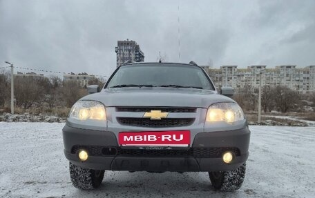 Chevrolet Niva I рестайлинг, 2015 год, 740 000 рублей, 2 фотография