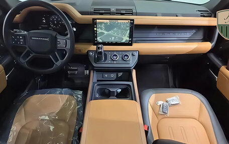 Land Rover Defender II, 2024 год, 12 015 000 рублей, 3 фотография