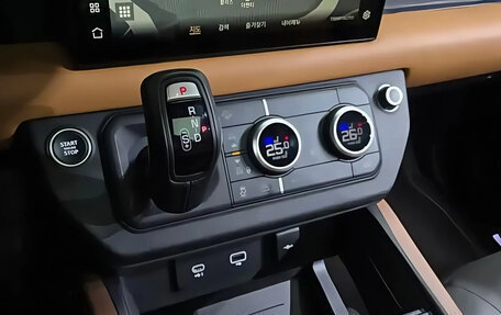 Land Rover Defender II, 2024 год, 12 015 000 рублей, 11 фотография