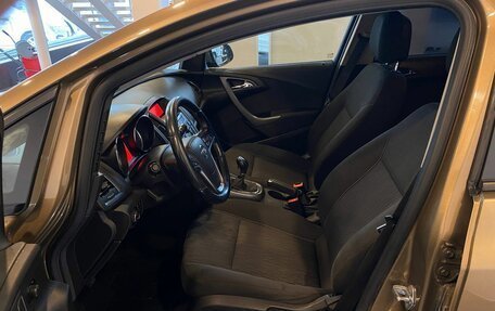 Opel Astra J, 2013 год, 588 000 рублей, 16 фотография