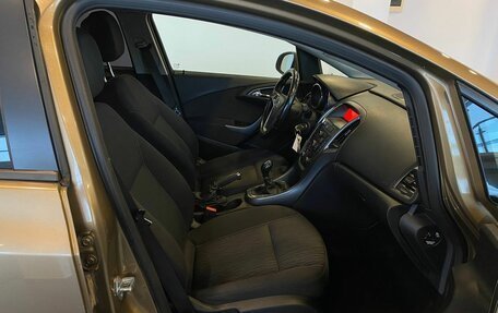 Opel Astra J, 2013 год, 588 000 рублей, 29 фотография