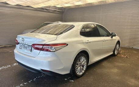 Toyota Camry, 2022 год, 3 600 000 рублей, 3 фотография