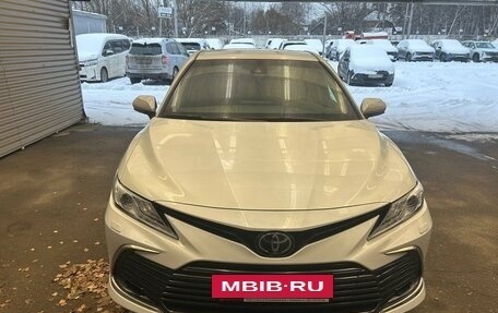Toyota Camry, 2022 год, 3 600 000 рублей, 6 фотография