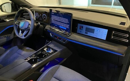 Volkswagen Tiguan, 2025 год, 5 089 000 рублей, 12 фотография