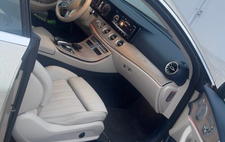 Mercedes-Benz E-Класс, 2018 год, 3 590 000 рублей, 5 фотография