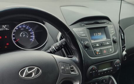 Hyundai ix35 I рестайлинг, 2015 год, 1 300 000 рублей, 10 фотография