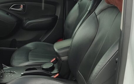 Hyundai ix35 I рестайлинг, 2015 год, 1 300 000 рублей, 12 фотография