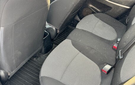 Hyundai Solaris II рестайлинг, 2012 год, 750 000 рублей, 5 фотография