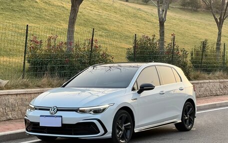 Volkswagen Golf VIII, 2021 год, 2 140 000 рублей, 2 фотография