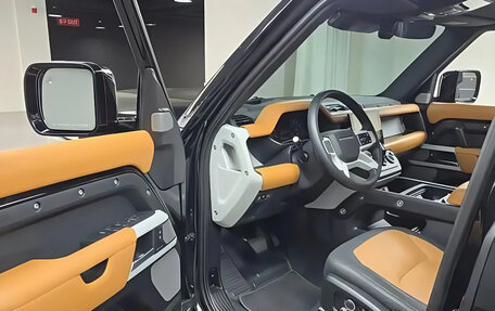 Land Rover Defender II, 2023 год, 10 220 000 рублей, 3 фотография