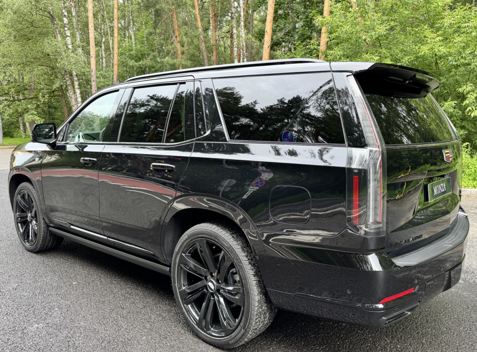 Cadillac Escalade V, 2025 год, 19 750 000 рублей, 7 фотография