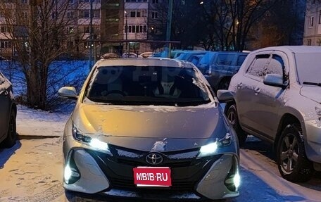 Toyota Prius IV XW50, 2017 год, 2 199 999 рублей, 1 фотография