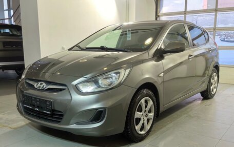 Hyundai Solaris II рестайлинг, 2011 год, 959 000 рублей, 1 фотография