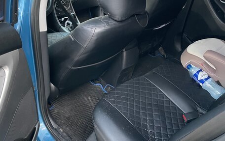 Hyundai Elantra V, 2015 год, 850 000 рублей, 13 фотография