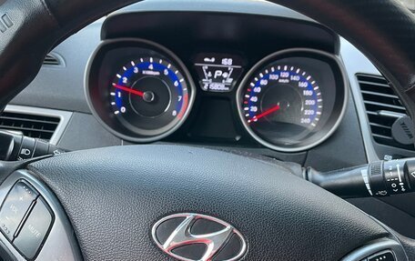 Hyundai Elantra V, 2015 год, 850 000 рублей, 17 фотография