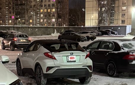 Toyota C-HR I рестайлинг, 2023 год, 4 500 000 рублей, 4 фотография