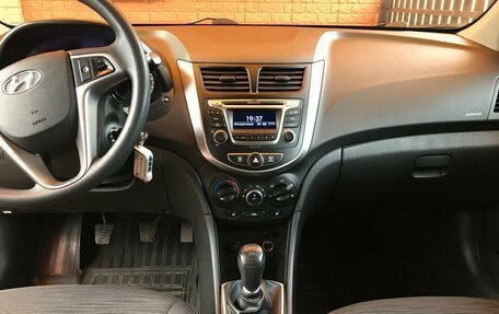 Hyundai Solaris II рестайлинг, 2016 год, 1 200 000 рублей, 4 фотография