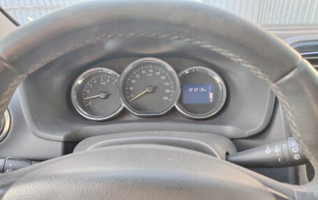 Renault Sandero II рестайлинг, 2016 год, 830 000 рублей, 7 фотография