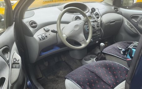 Toyota Yaris I рестайлинг, 2001 год, 250 000 рублей, 5 фотография