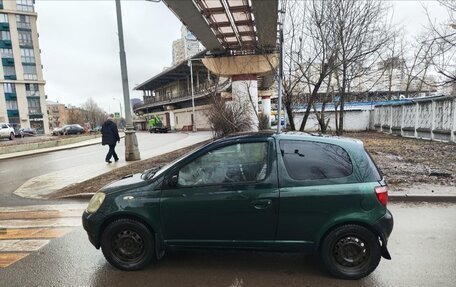 Toyota Yaris I рестайлинг, 2001 год, 250 000 рублей, 4 фотография