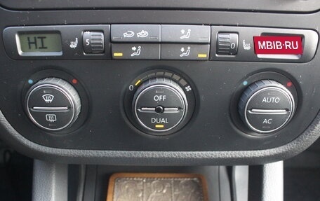 Volkswagen Jetta VI, 2009 год, 537 000 рублей, 25 фотография