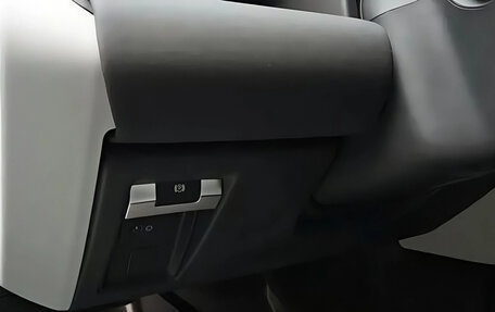 Land Rover Defender II, 2021 год, 8 500 000 рублей, 15 фотография