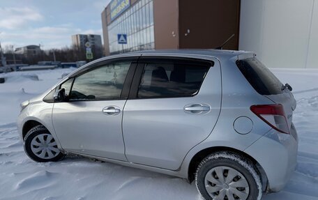 Toyota Vitz, 2012 год, 1 000 000 рублей, 3 фотография