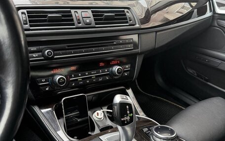 BMW 5 серия, 2014 год, 2 400 000 рублей, 11 фотография