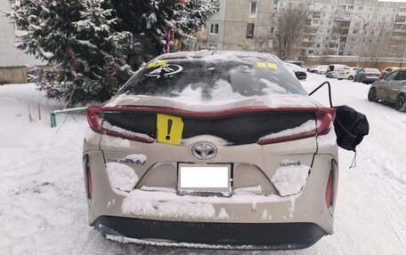 Toyota Prius IV XW50, 2017 год, 2 199 999 рублей, 2 фотография