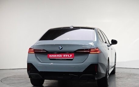 BMW 5 серия, 2025 год, 6 946 000 рублей, 3 фотография